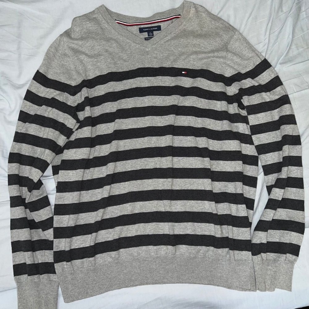 Tommy Hilfiger Sweater Size XL